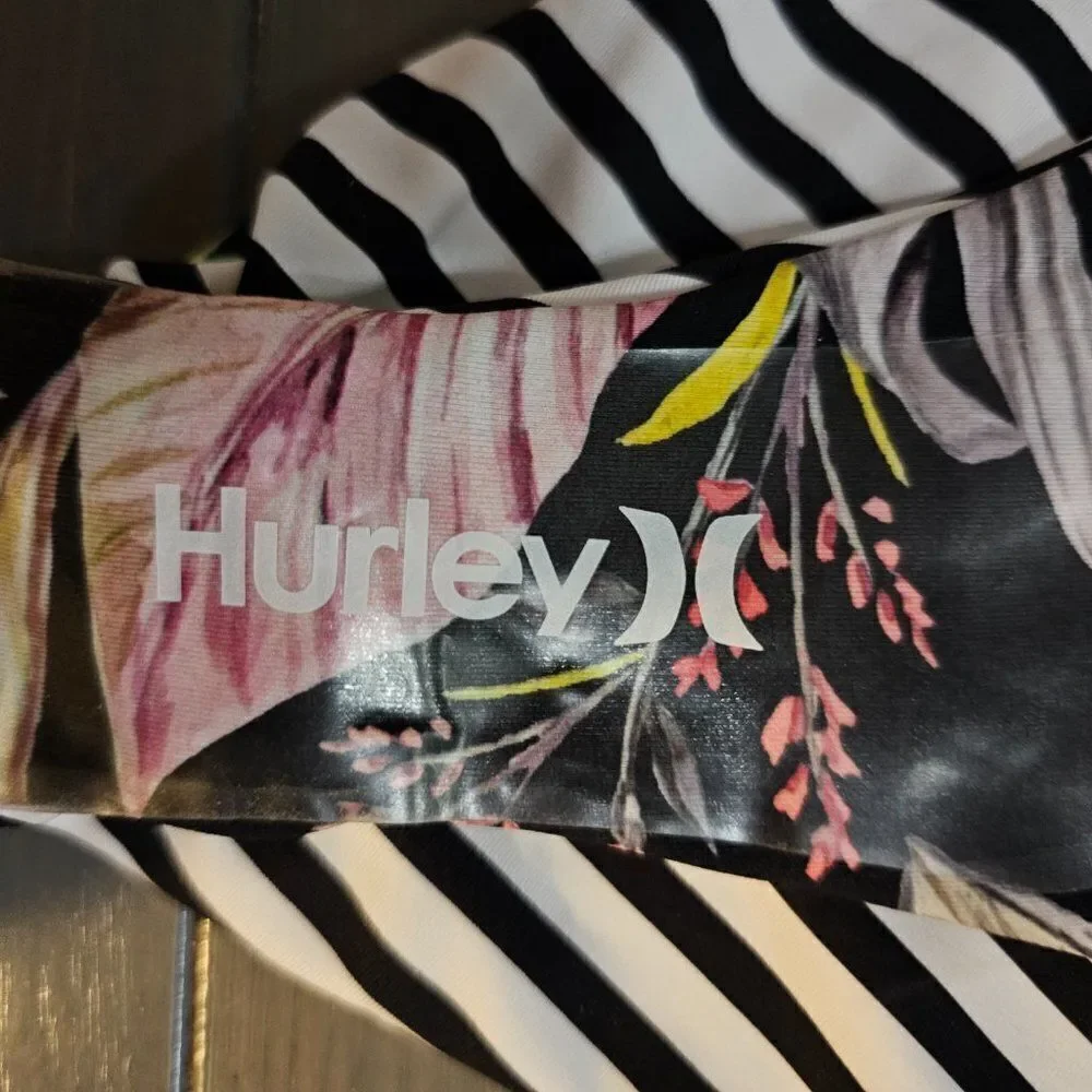 Hurley Women's Junior's Reversible Cheeky Hipster Floral Panties Black Size XL